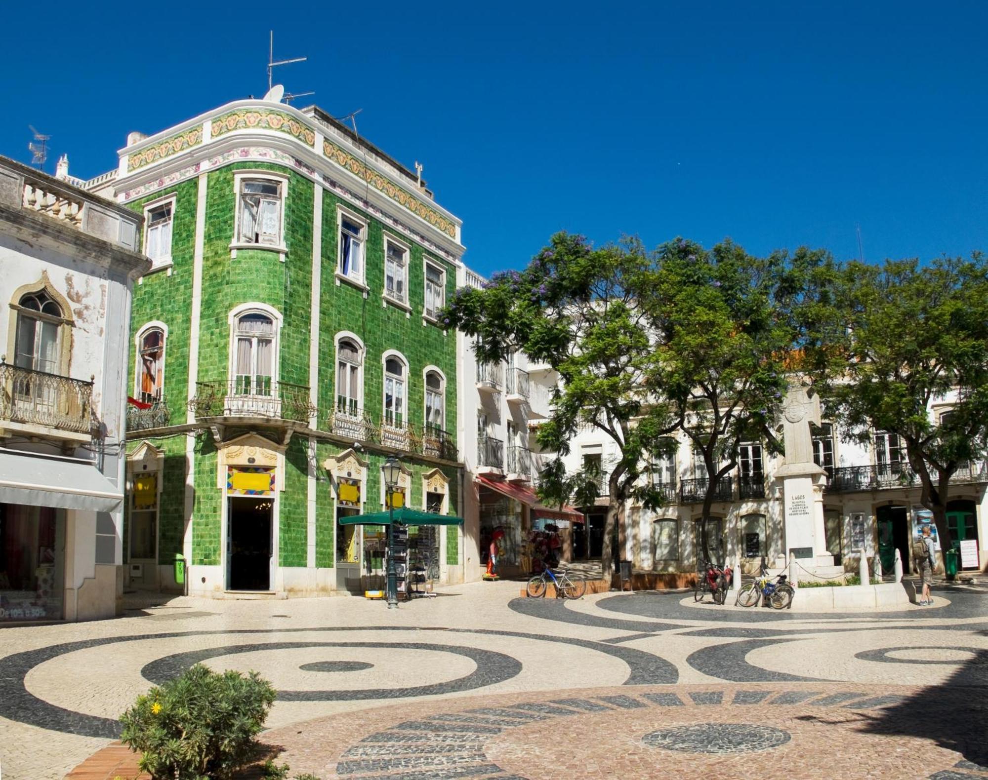 Casa Vermelha Lagos